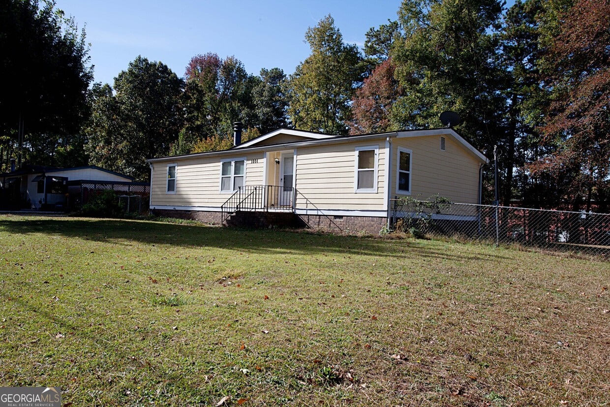 Primary Photo - 1801 Marie Way