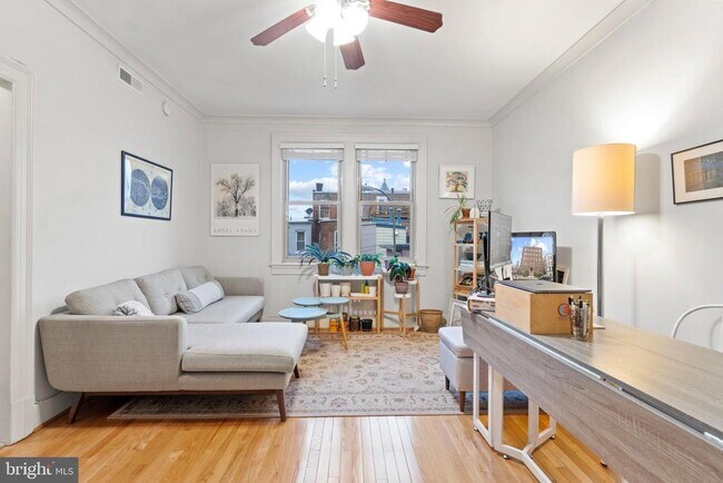 Foto del edificio - 3500 13th St NW