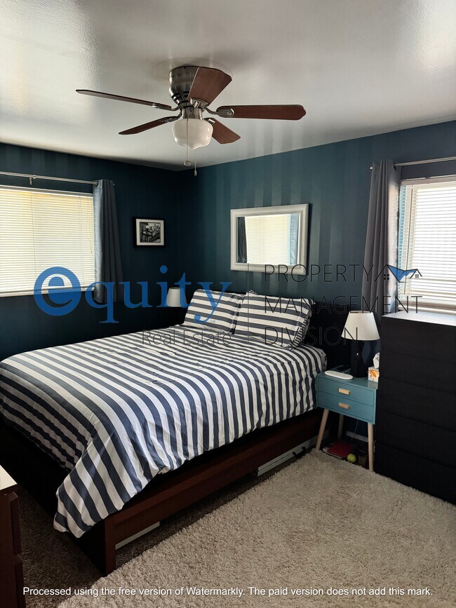 Foto del edificio - 549 Stringham Ave