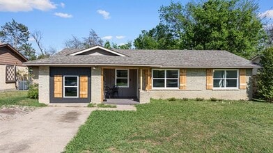 Building Photo - 1706 Dorothy Dr