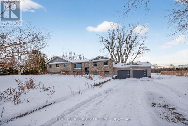 Building Photo - 1563 15 16 SIDE ROAD E