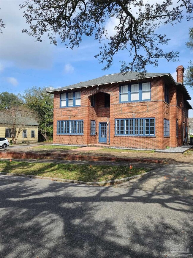 Building Photo - 92 W Gadsden St