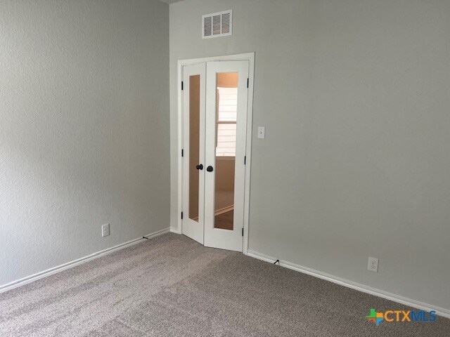 Building Photo - 105 Beveridge Rd