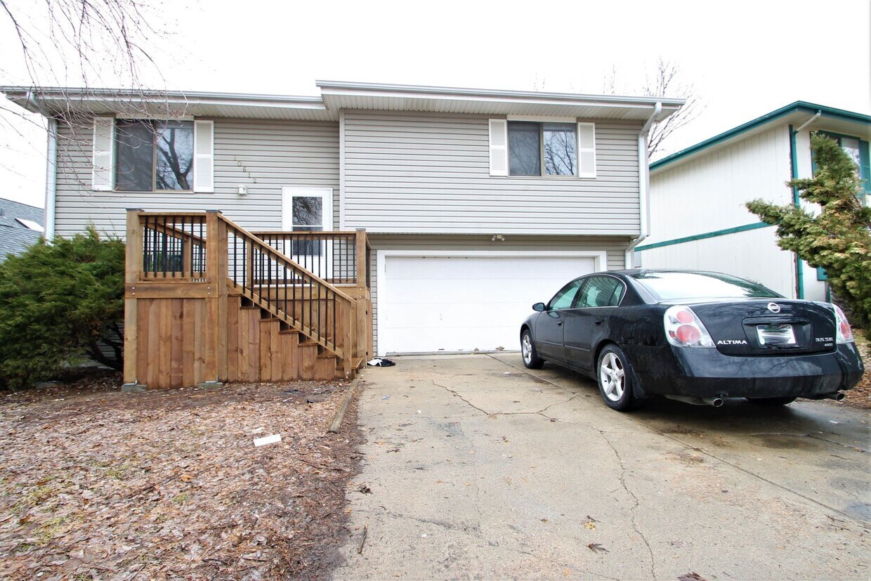 Primary Photo - Available NOW! 3 Bedroom / 2 Bathroom Home...