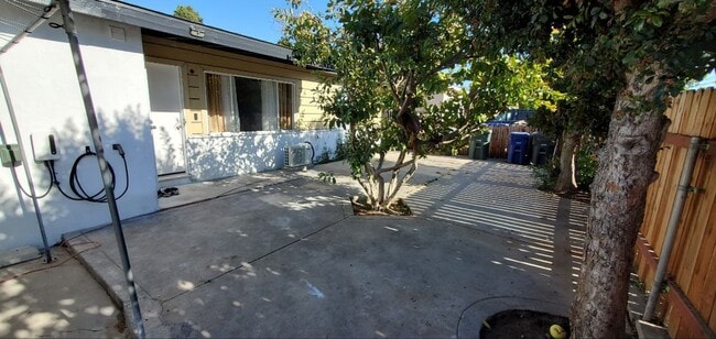 Foto del edificio - 1411 Palm Ave