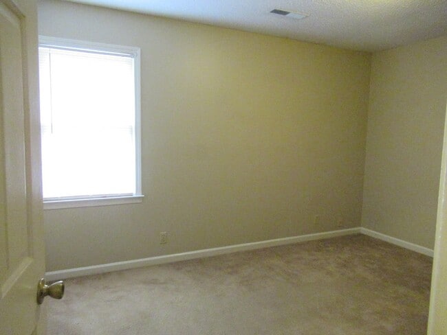 Building Photo - 40 Hackberry Ct