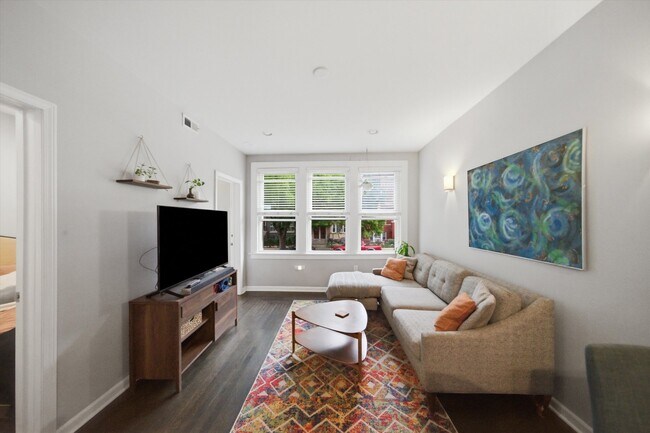 Foto del edificio - 2137 W Rice St