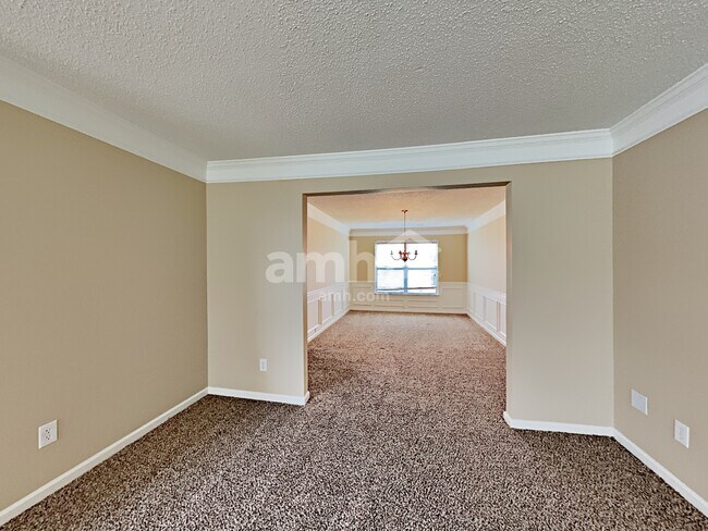 Building Photo - 515 Shire Lane