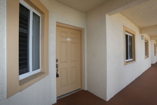 Foto del edificio - ***ANNUAL RENTAL***BLUE HERON**2 BED / BAT...
