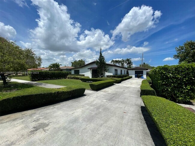 Foto del edificio - 4 br, 3 bath House - 7425 SW 34th Street Rd