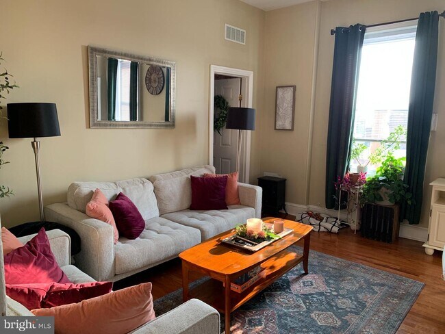 Foto del edificio - 2545 Brown St