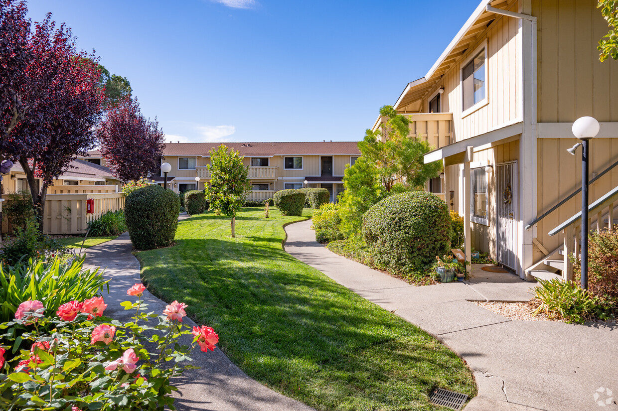 Primary Photo - Garden Terrace Apts