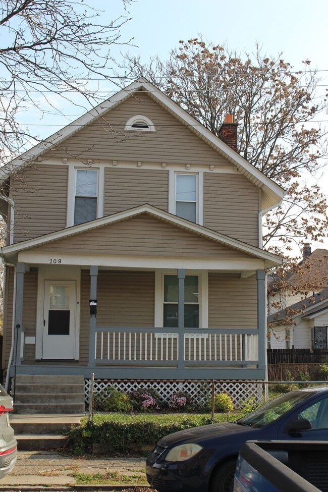 Building Photo - 708 Carpenter St