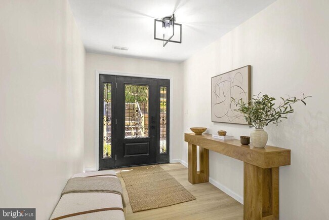 Foto del edificio - 440 Redbud Ln