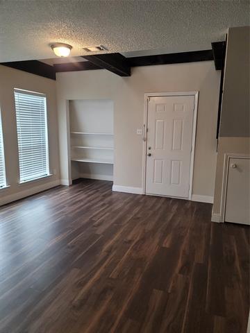 Building Photo - 809 E Pioneer Dr
