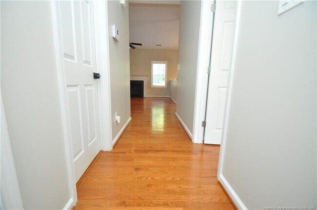 Building Photo - 248 N Honey Springs Ave