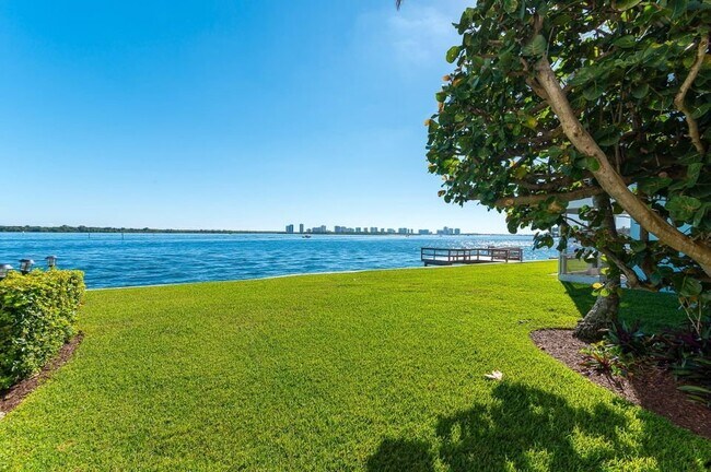 Building Photo - 52 Yacht Club Drive, North Palm Beach, FL ...