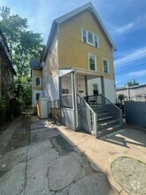 Building Photo - 734 Orchard St
