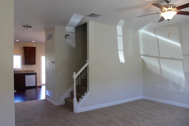 Building Photo - 113 Cedar Point Ln