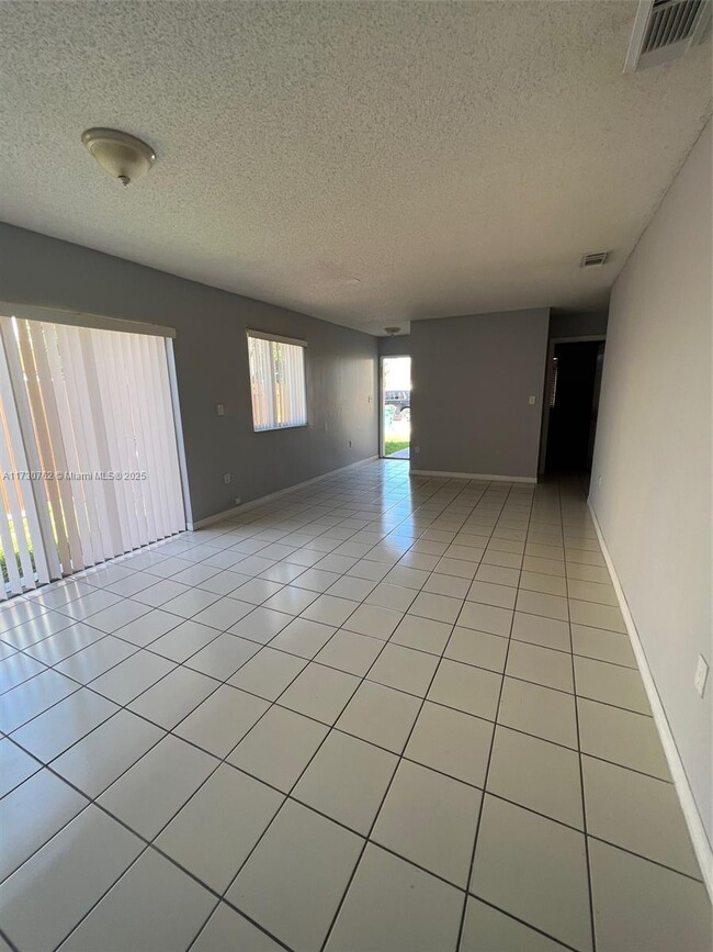 Foto del edificio - 13882 SW 162nd Terrace