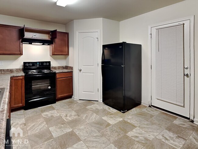 Foto del edificio - 2544 Piering Dr