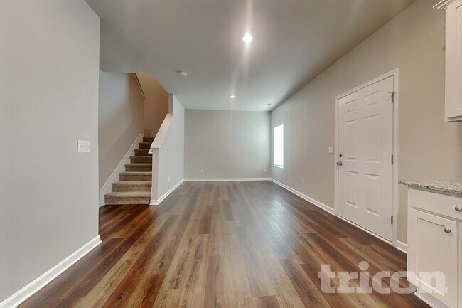 Foto del edificio - 114 Highland Dr