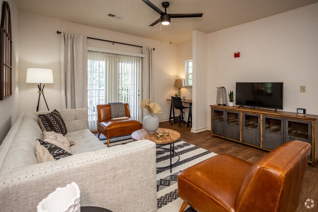 2 BR, 2 BA - 1,183SF - Legacy Pointe Apartments