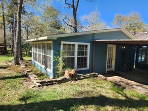 Building Photo - 13373 Southshore Dr