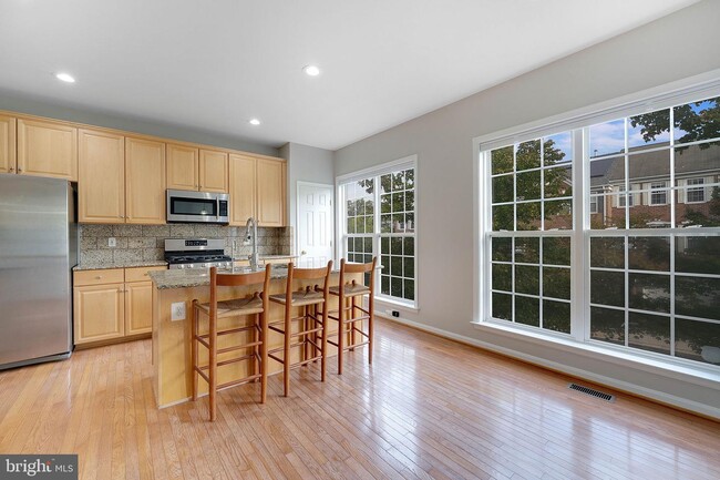 Building Photo - 45781 Mountain Pine Square