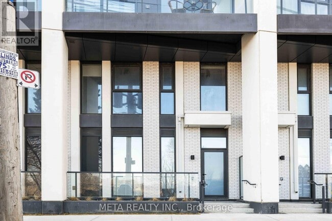 Building Photo - 36 Zorra St