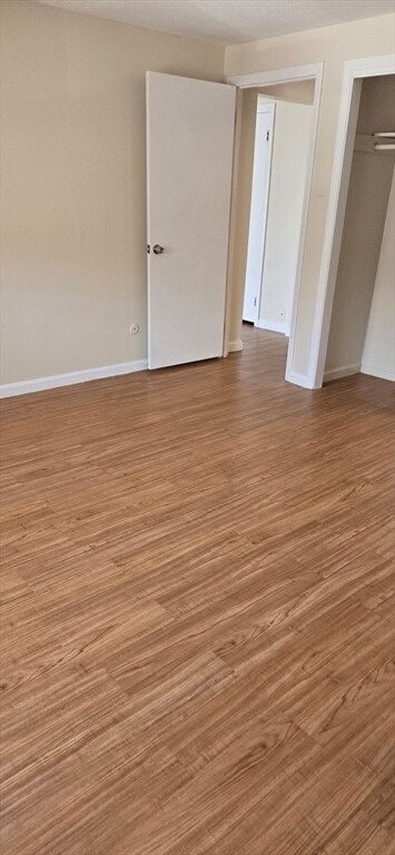 Building Photo - 668 Robbins Ave