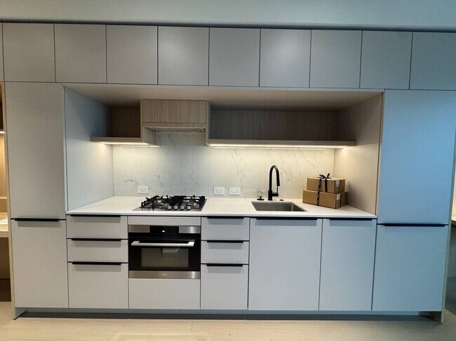 Building Photo - 125 Albert St