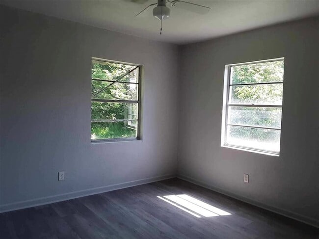 Photo - 1104 Volusia St House