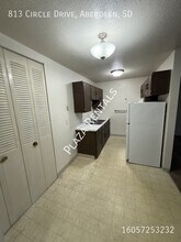 Building Photo - 222 S Greenwood St