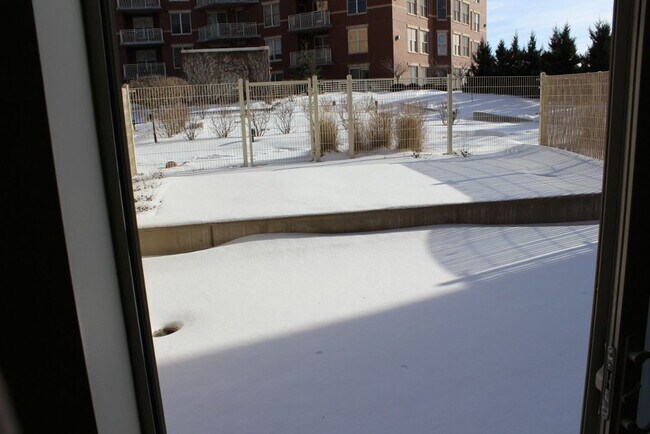 Patio privado con opción de jardín - 333 W Mifflin St