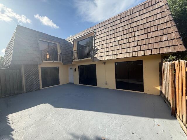 Foto del edificio - 724 Springdale Cir