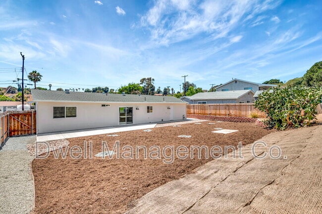 Building Photo - 1243 Purdy St