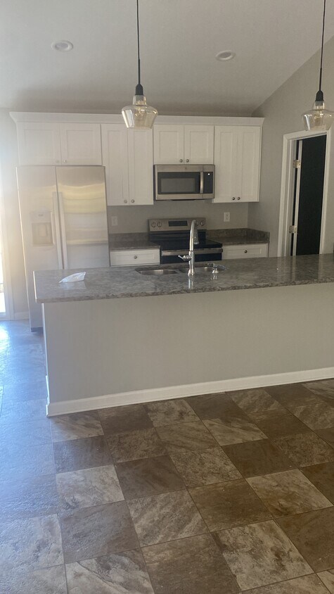 Foto del edificio - 3887 Golden Key Rd