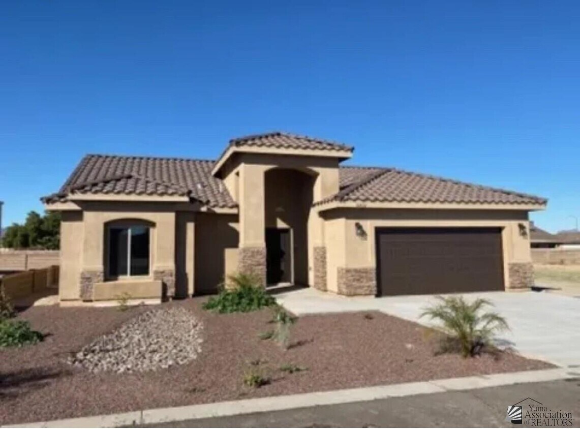 Foto principal - 13226 S Sandra Ave