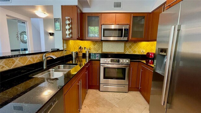 Building Photo - 2069 S Ocean Dr