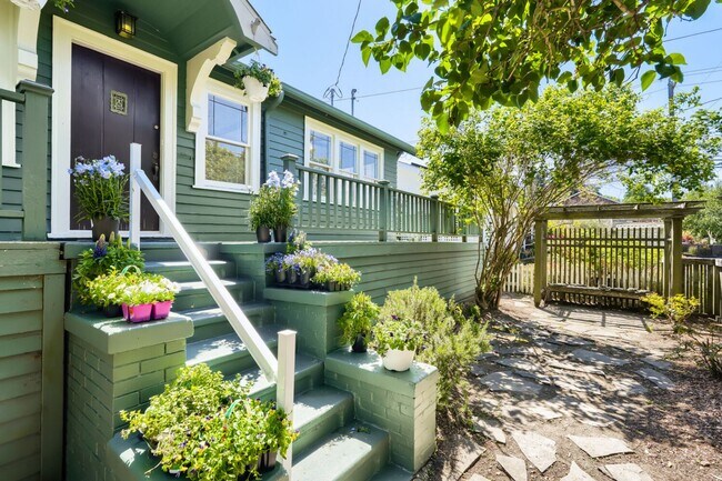 Foto del edificio - West Seattle Home