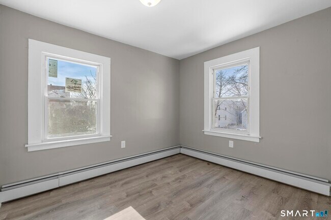 Building Photo - 22 Wolcott St