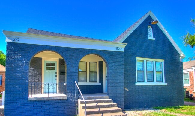 Building Photo - 1120 NW 27th St