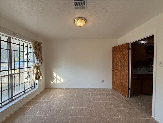 Foto del edificio - 7325 Ley Rd