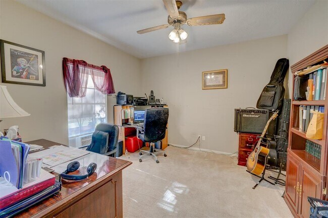 Foto del edificio - 21106 Marcin Dr