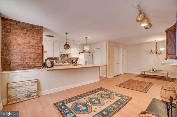 Building Photo - 1316 New Hampshire Ave NW