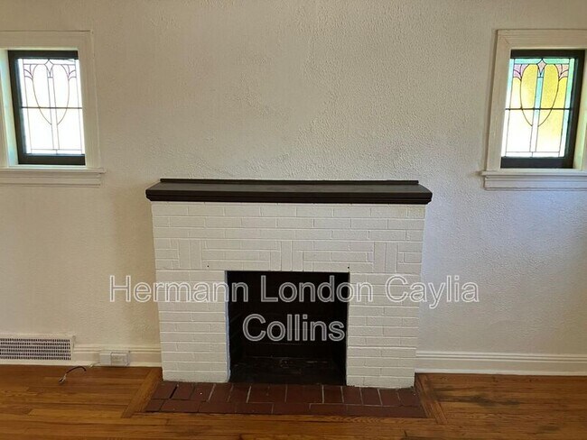 Foto del edificio - 241 Henquin Dr