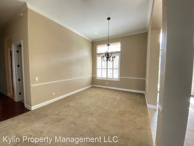 Building Photo - 8503 Sand Lake Shores Dr