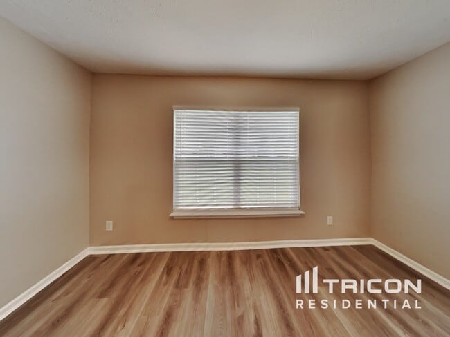 Building Photo - 1012 Shire Dr