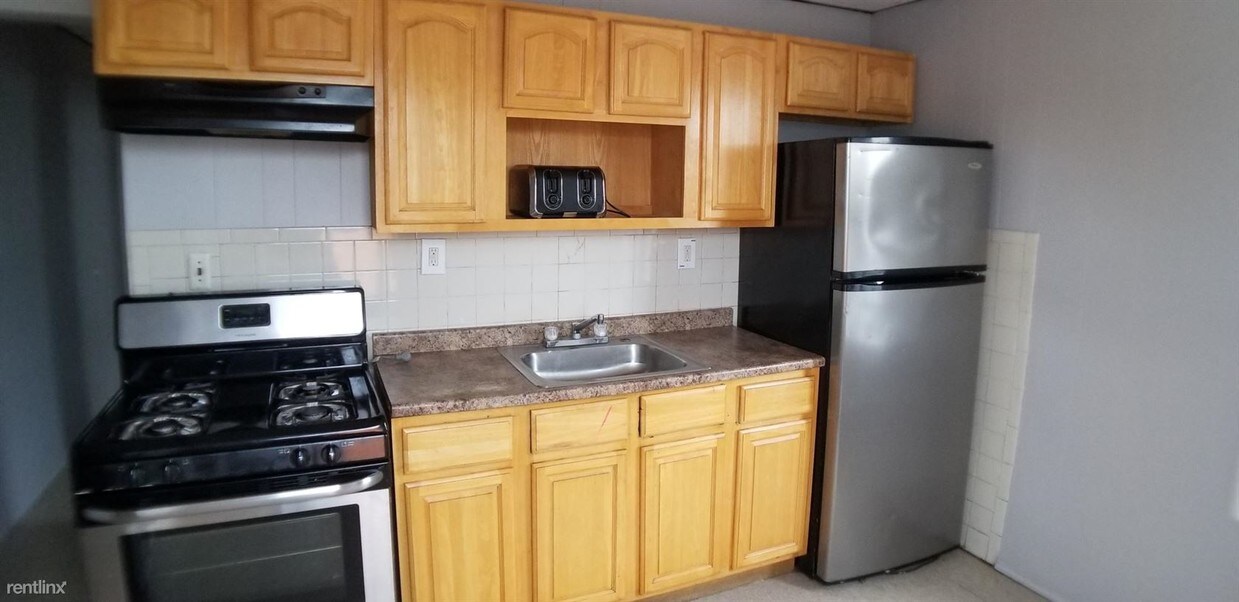 1 br, 1 bath - 363 Summer Ave Apt 2 - 1 br, 1 bath  - 363 Summer Ave Apt 2